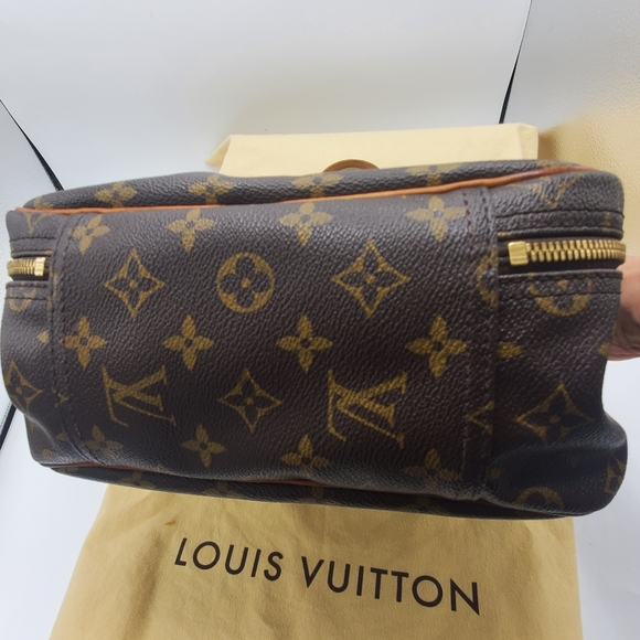 Louis Vuitton Excursion - Picture 9 of 12